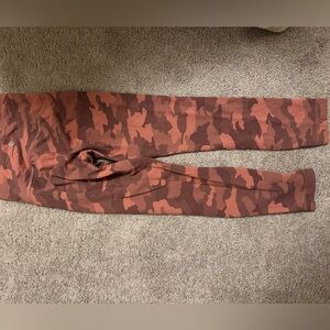 Lululemon, size 4, pink camo leggings